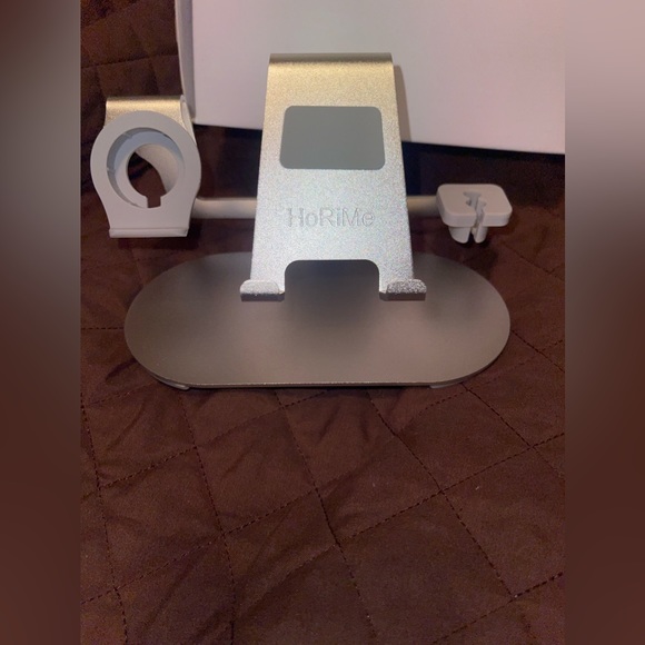 *BRAND NEW* 3 in 1 Aluminum Charging Station - Picture 11 of 12